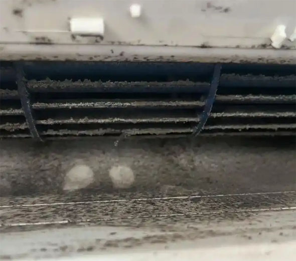 黄骅空调吹的风有股烧焦味是怎么回事